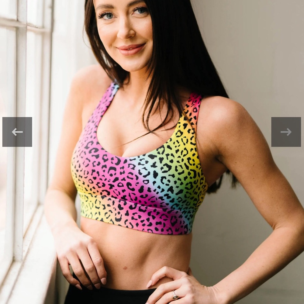Women’s Zyia Rainbow Leopard Light n Tight Strappy Bra (XL)